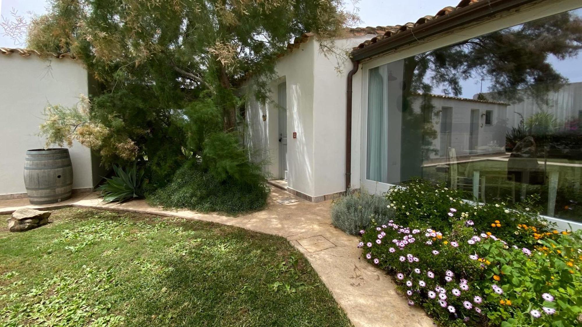 Villa Oasi Blu Calasetta Exterior foto