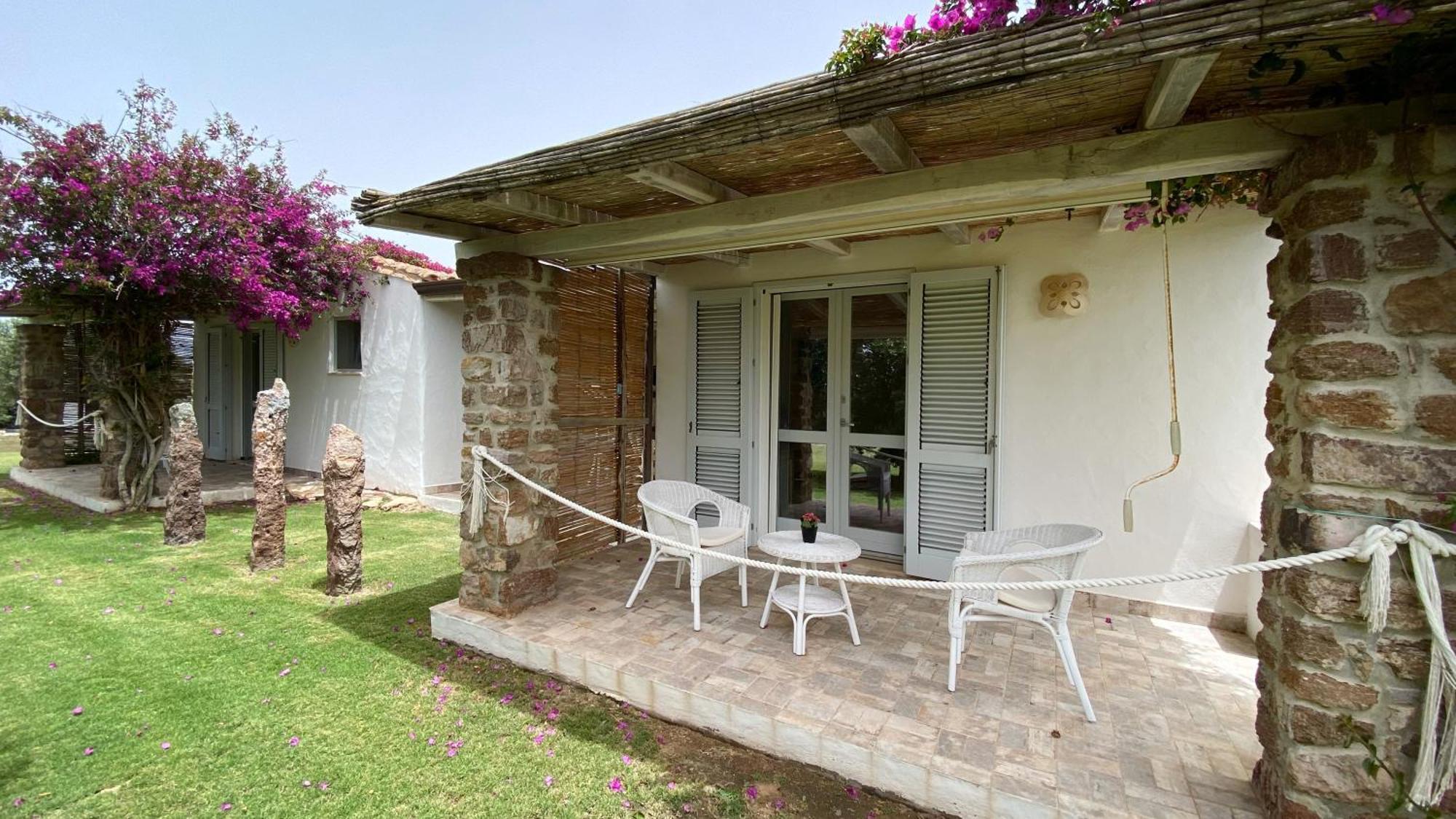 Villa Oasi Blu Calasetta Exterior foto